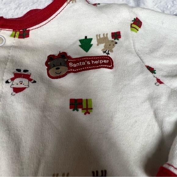 Carters Christmas one piece sleepers 9 months - Picture 10 of 10